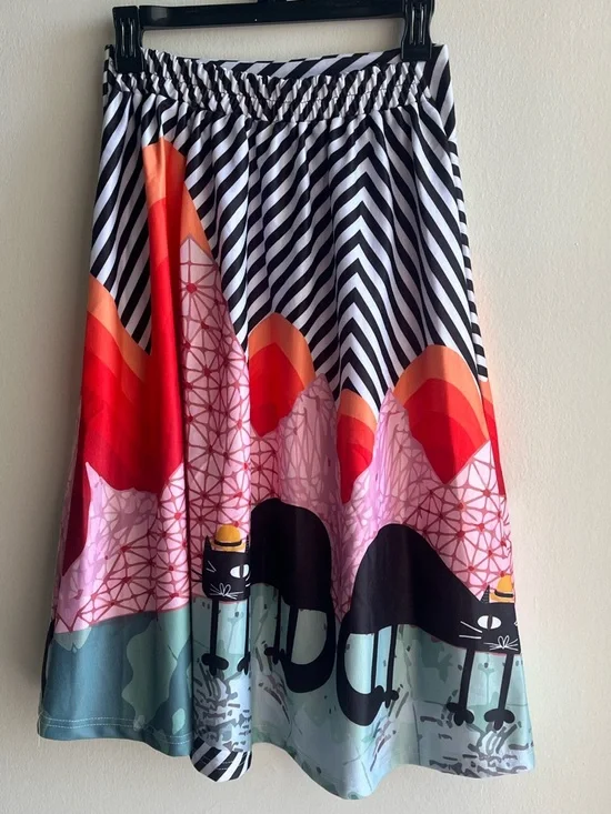 Loveu Dear Whimsical Color-Block A-Line Skirt Medium with Cat Motif white black - Picture 2 of 5